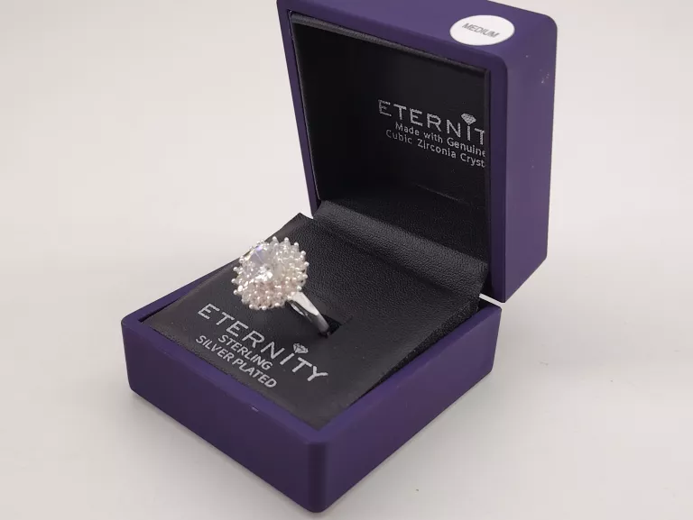 piekny-pierscionek-z-duza-cyrkonia-aleja-wolnosci-15b-czestochowa-sj