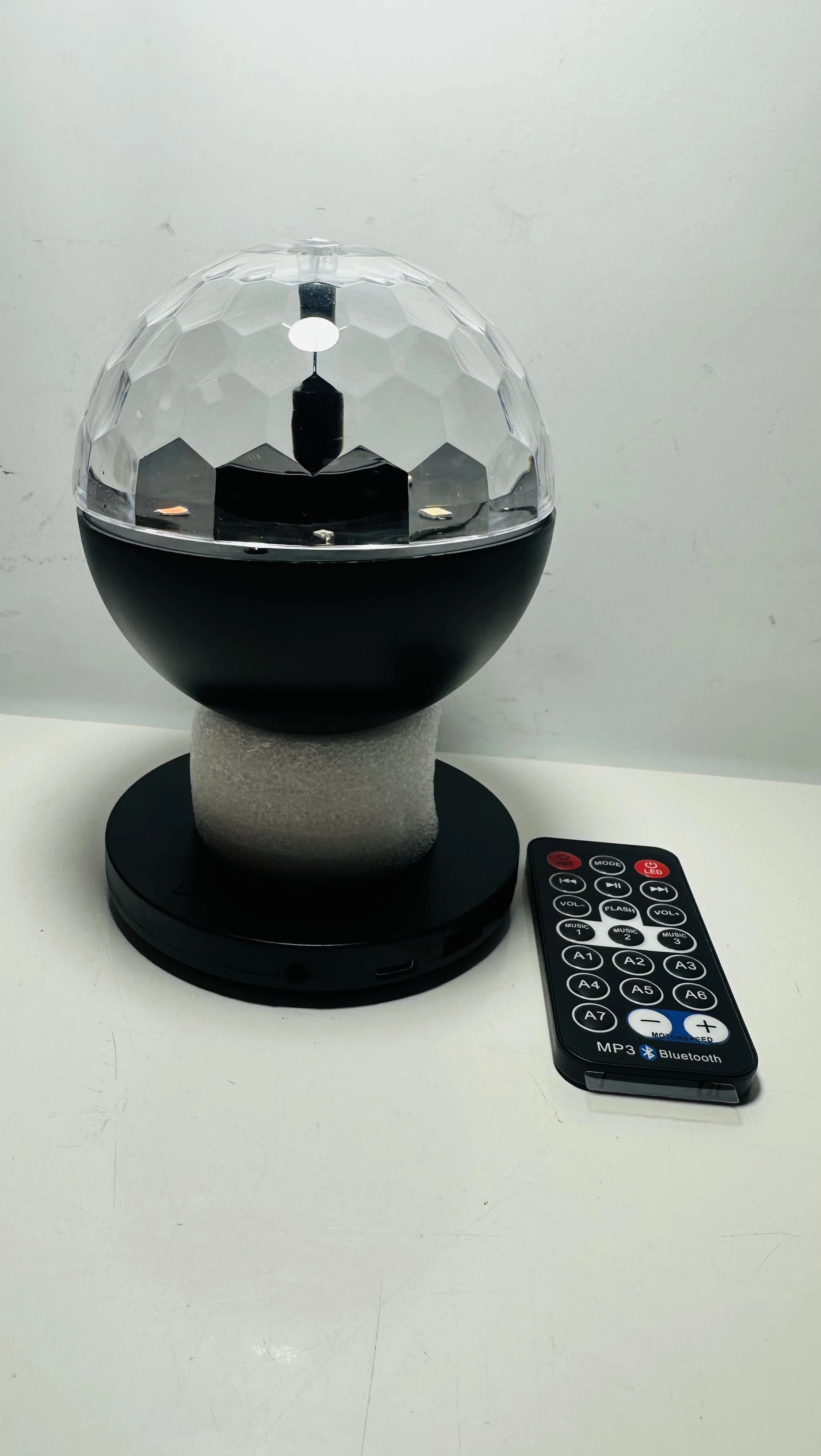 glosnik-kula-dyskotekowa-swiatla-led-bluetooth-usb-przenosny-radio-fm-armii-krajowej-38-tczew