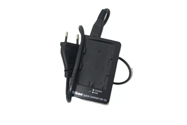 lustrzanka-nikon-d90-korpus-akcesoria-marka-248811-1939856