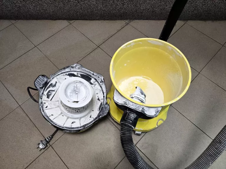 odkurzacz-przemyslowy-karcher-wd-3-p-v-17420-1000-w-pojemnosc-zbiornika-1700