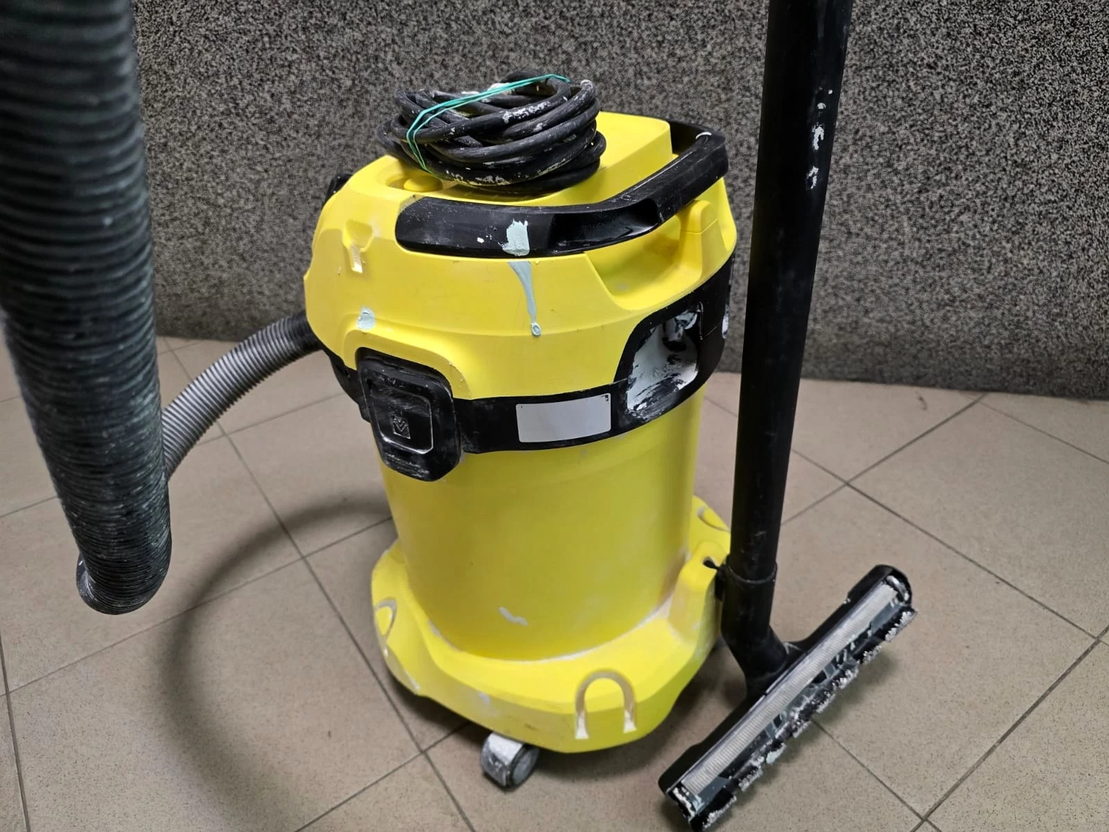 odkurzacz-przemyslowy-karcher-wd-3-p-v-17420-1000-w-marka-248811-950727