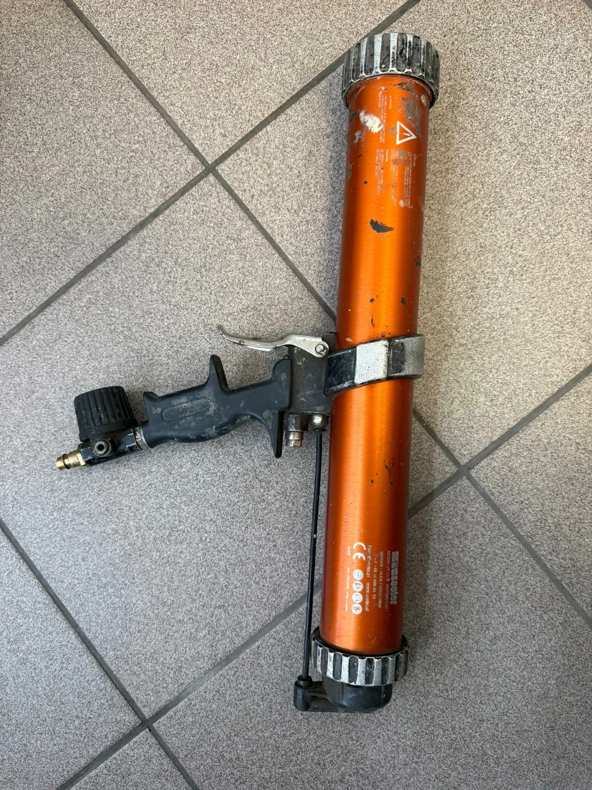 wyciskacz-pneumatyczny-sooler-swp-400600-pojemnosc-tub-ml-204533-2