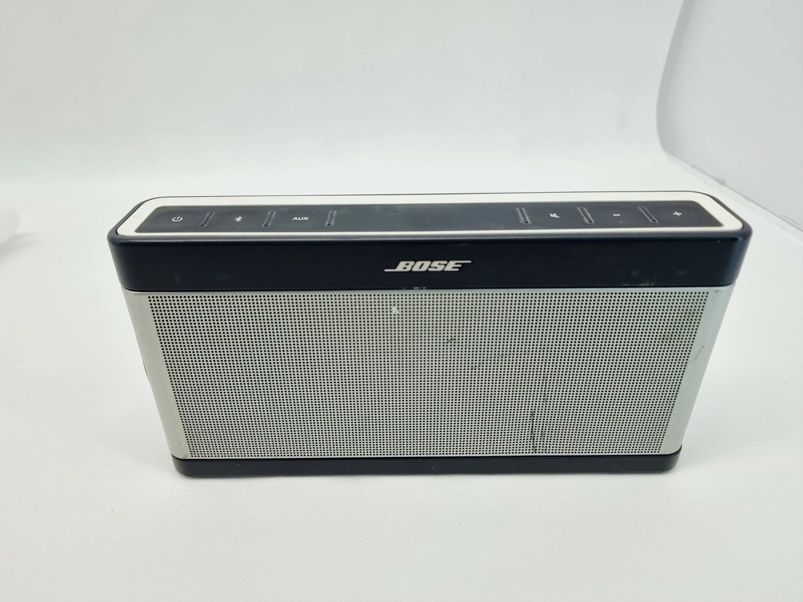 glosnik-przenosny-bose-soundlink-bluetooth-speaker-iii-414255-dabrowszczakow-1811-sj-olsztyn
