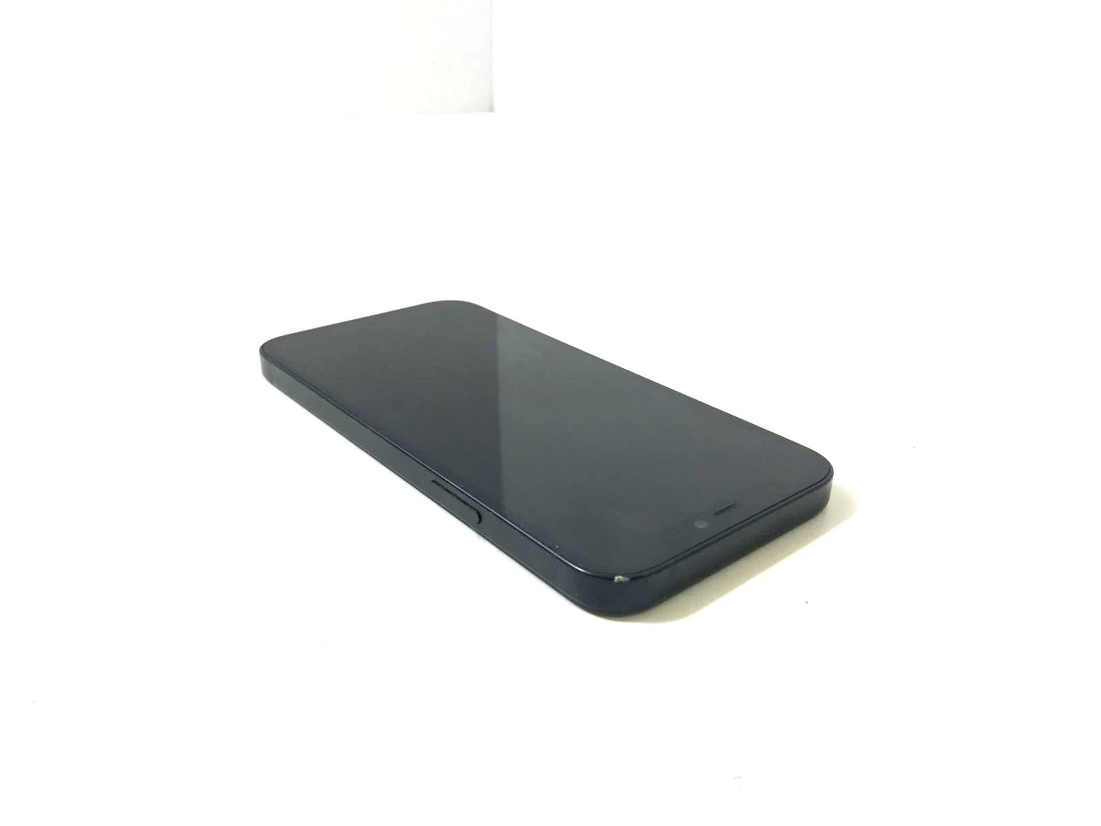 telefon-iphone-12-128gb-pudelko-przekatna-ekranu-61