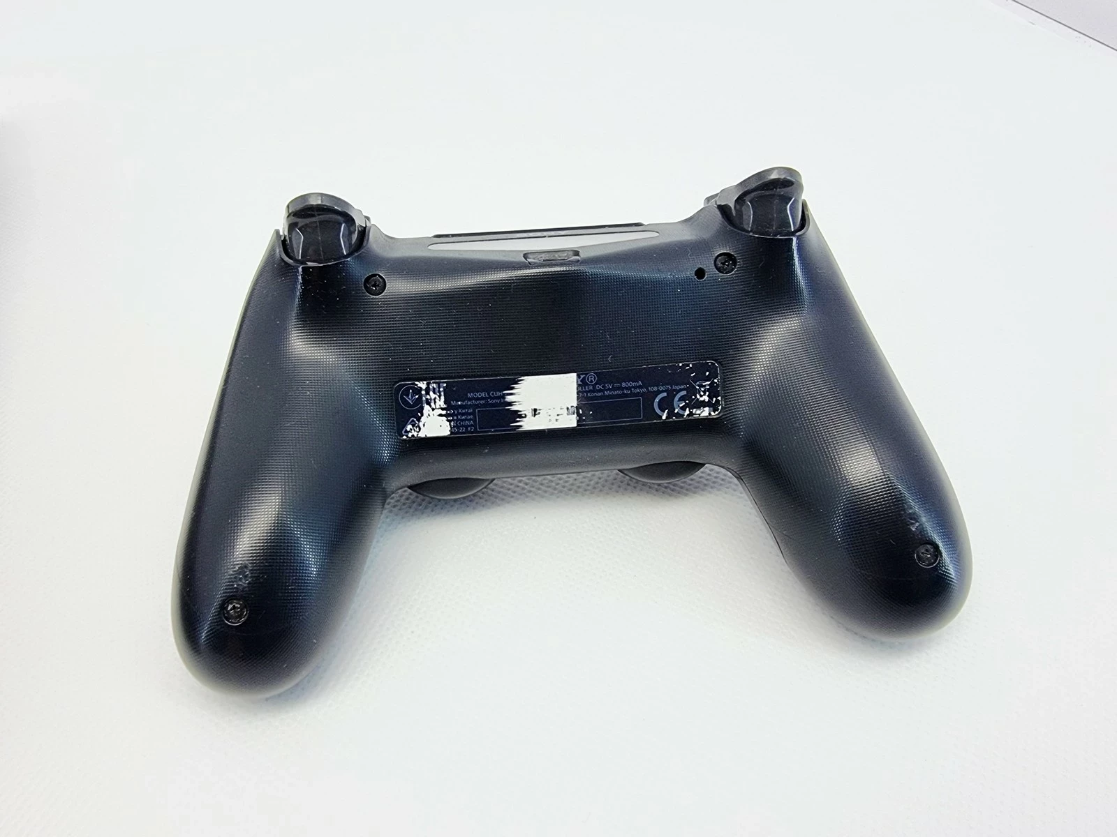 konsola-ps4-slim-1tb-pad-wersja-130590-2