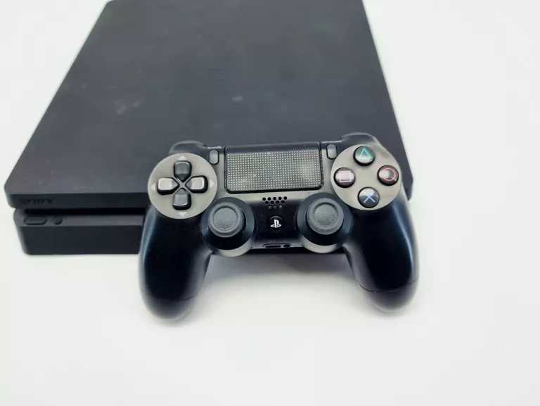 konsola-ps4-slim-1tb-pad-ean-gtin-711719757313