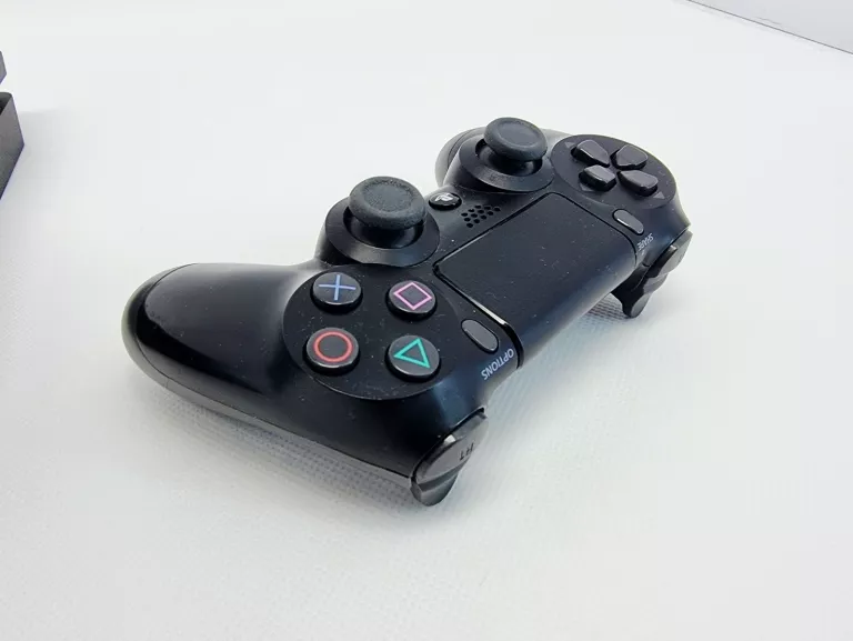 konsola-ps4-slim-1tb-pad-stan-11323-2