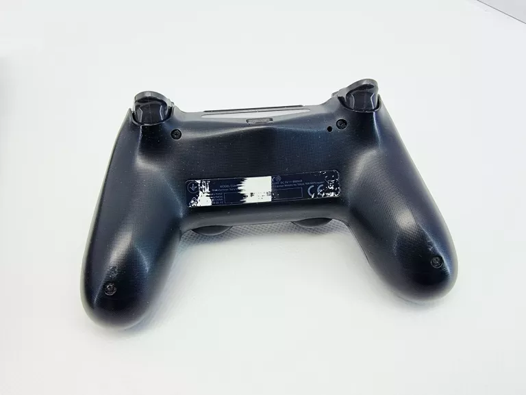 konsola-ps4-slim-1tb-pad-wersja-130590-2