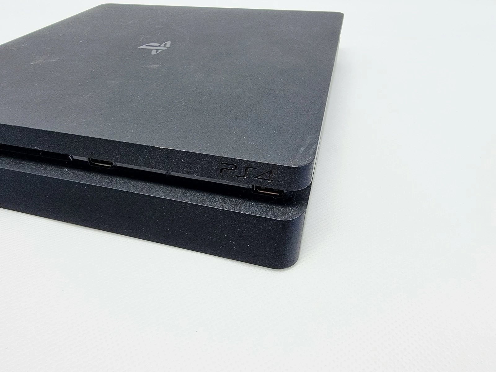 konsola-ps4-slim-1tb-pad-liczba-kontrolerow-w-zestawie-205994-225550