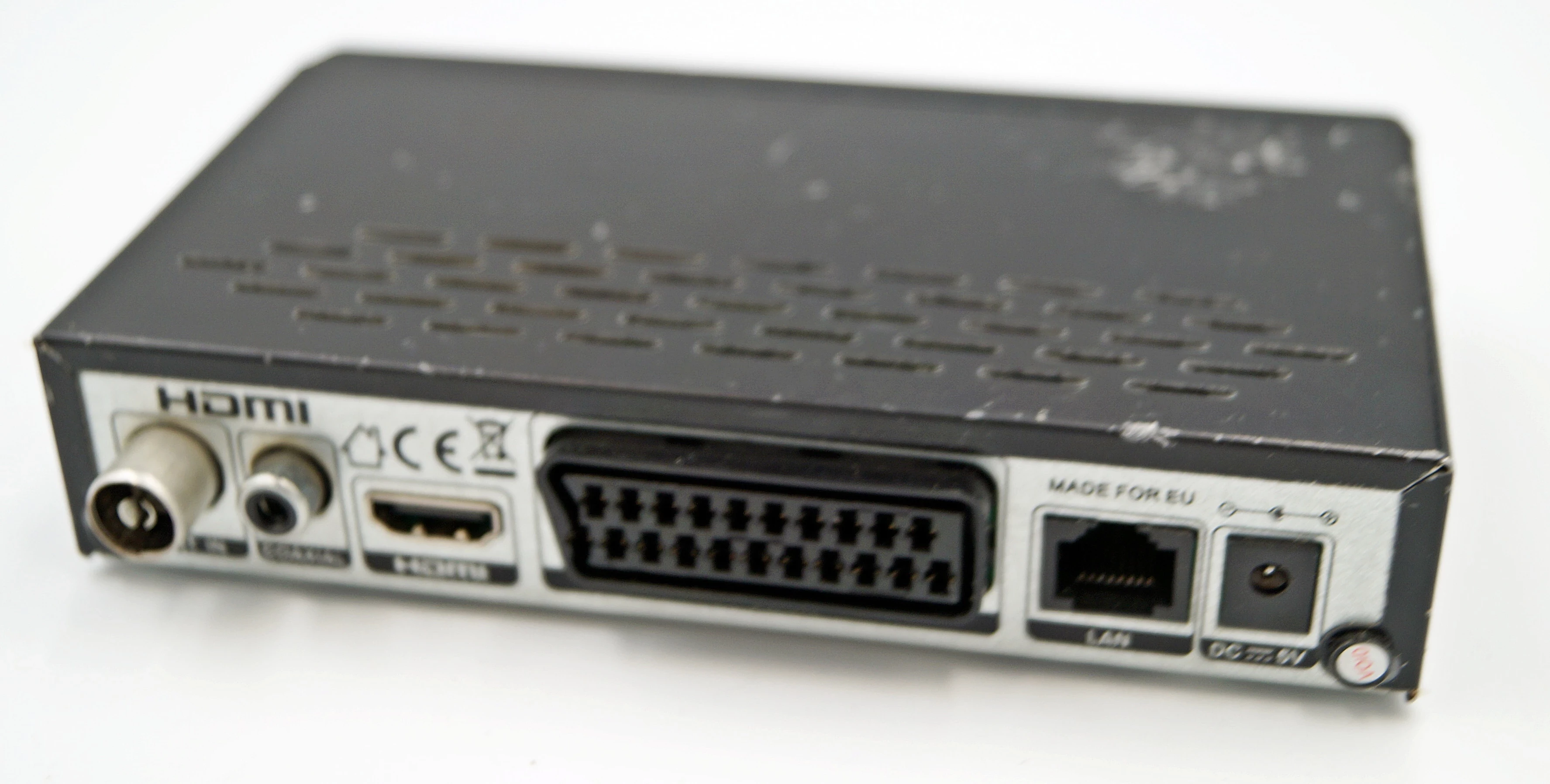 dekoder-alma-2820-dvb-t2-pilot-okablowanie-ean-gtin-8594163278328