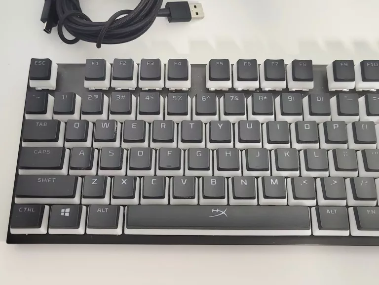 klawiatura-hyperx-alloy-fps-rgb-hx-kb1ss2-us-ean-gtin-740617278668