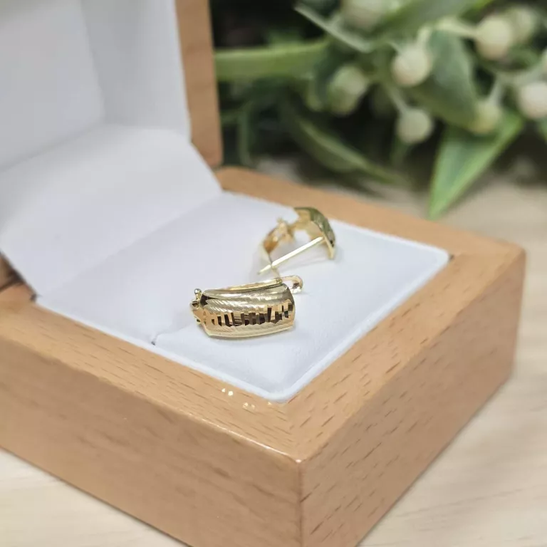 ŚLICZNE ZŁOTE KOLCZYKI PR.585 1,57GR. 1,2CM. DŁ.