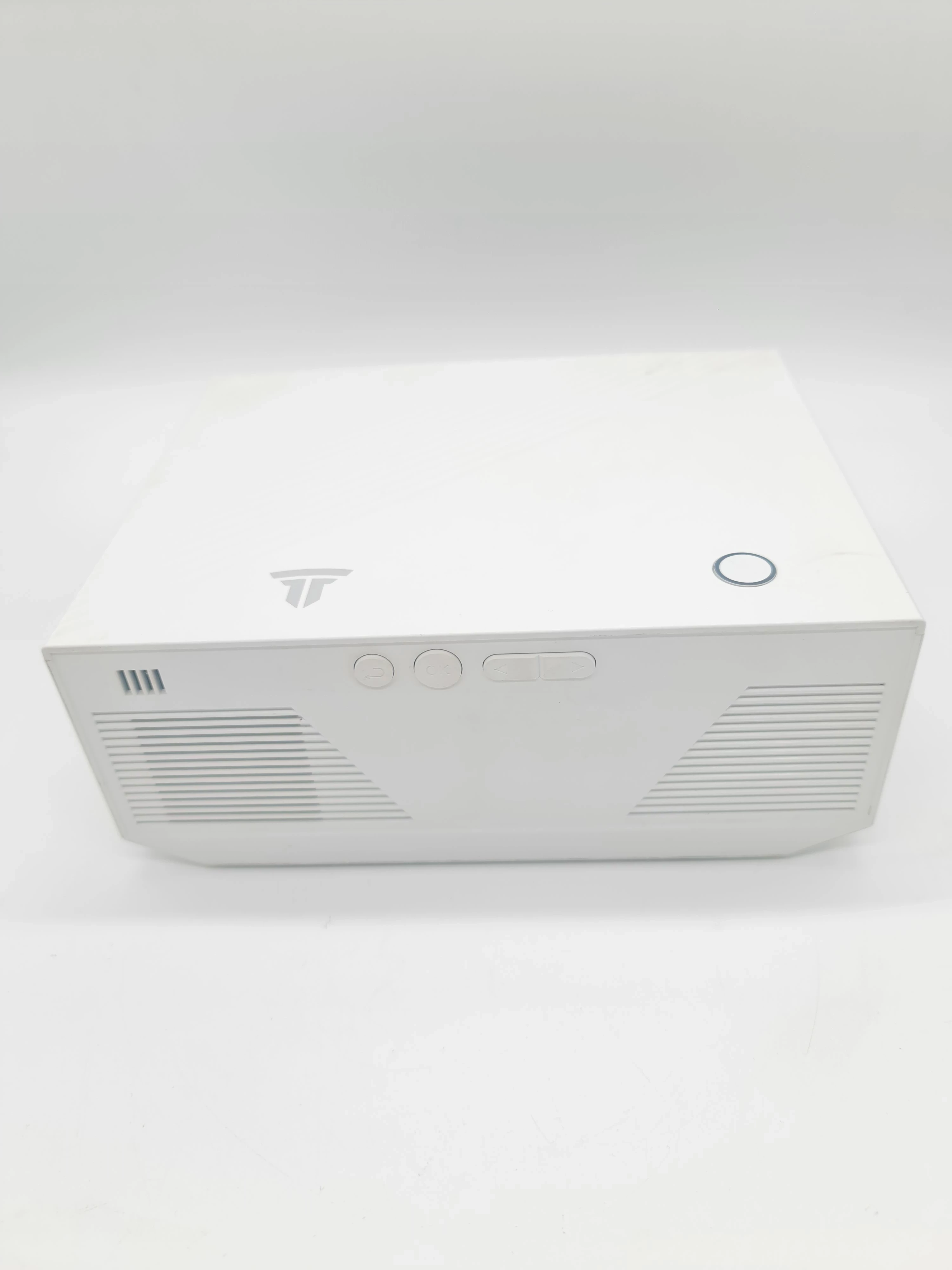 projektor-gc06-okablowanie-pilot-pudelko-jasnosc-lampy-ansi-9500