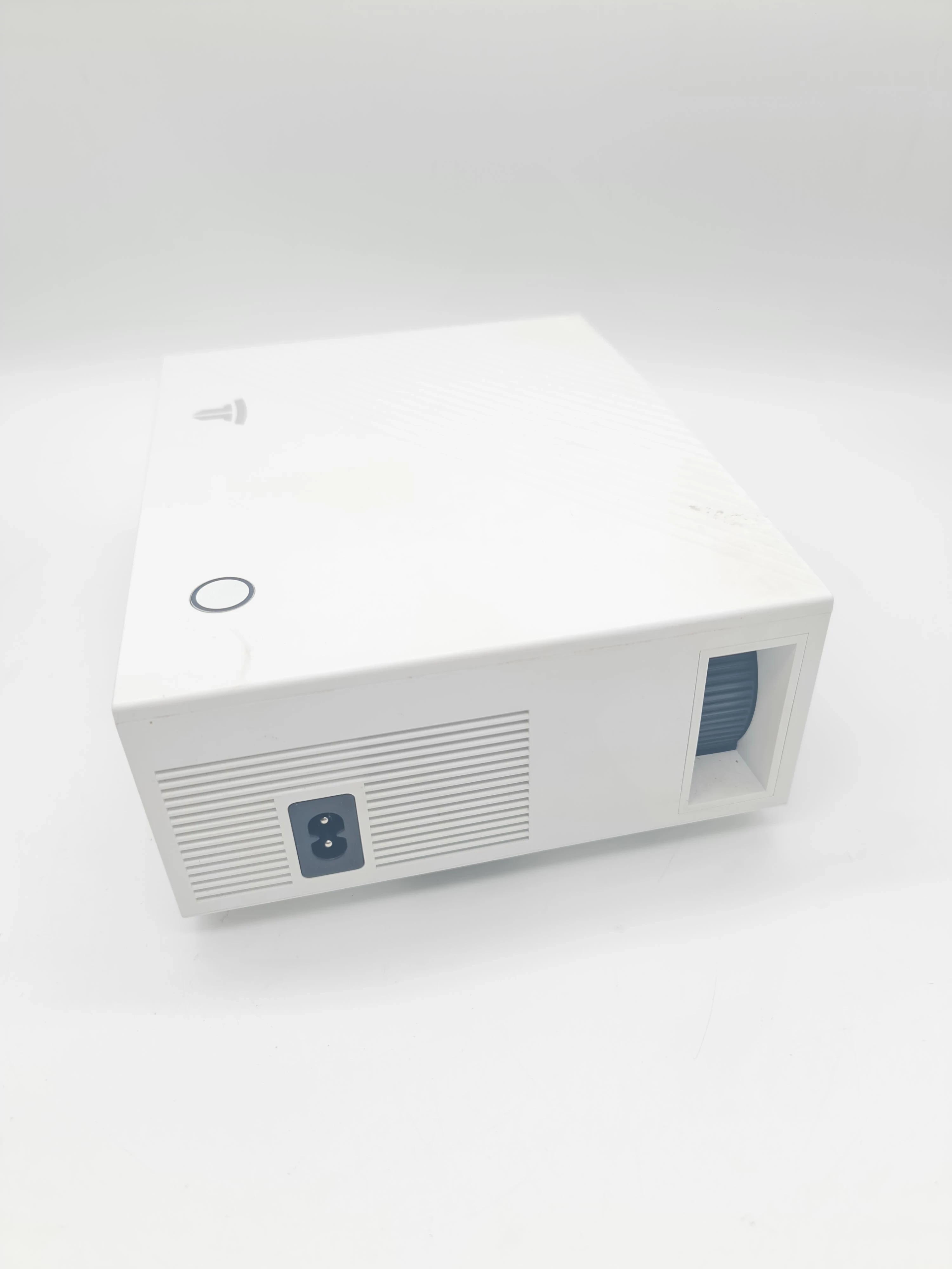 projektor-gc06-okablowanie-pilot-pudelko-rozdzielczosc-podstawowa-px-204829-221801