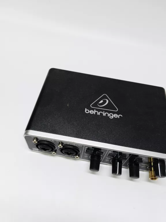 interfejs-audio-behringer-u-phoria-umc202hd-model-umc202hd