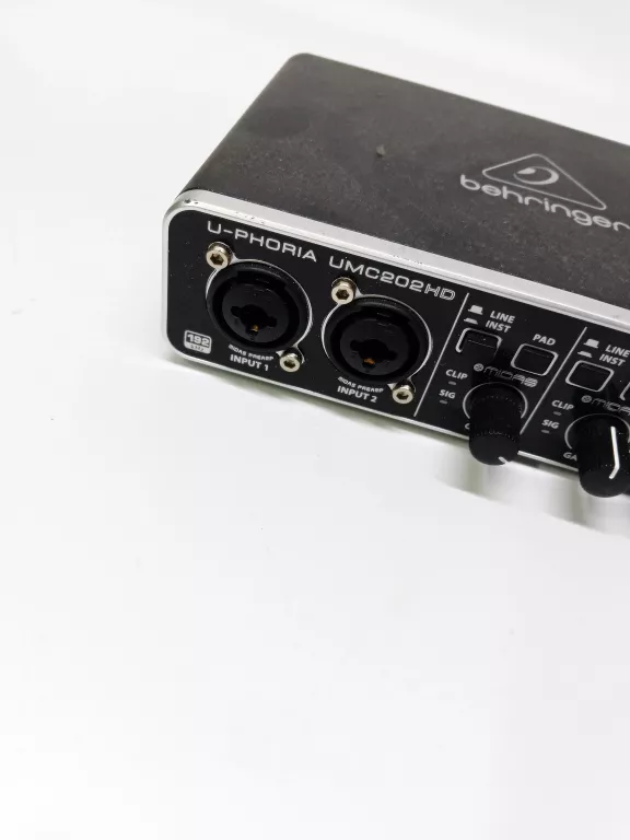 interfejs-audio-behringer-u-phoria-umc202hd-stan-11323-2