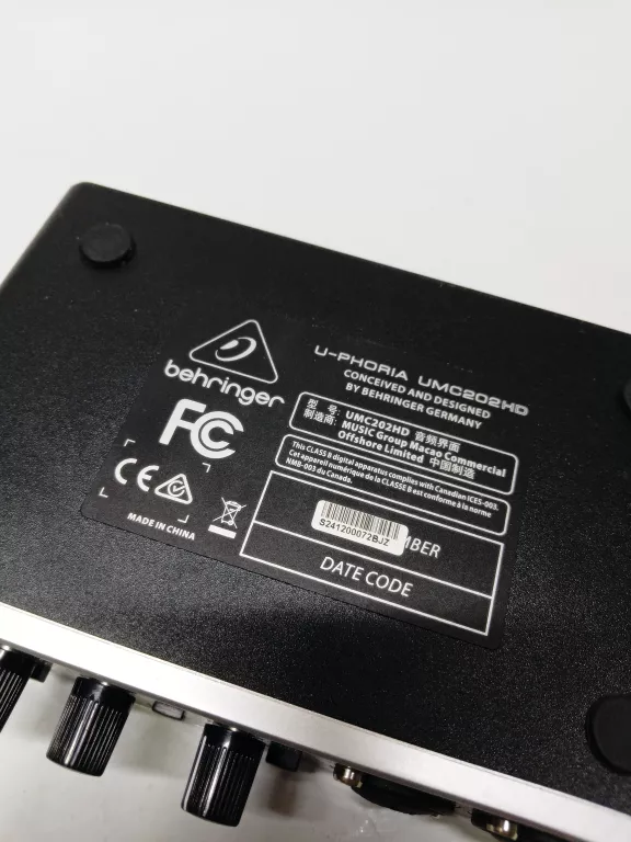 interfejs-audio-behringer-u-phoria-umc202hd-marka-248811-1949399