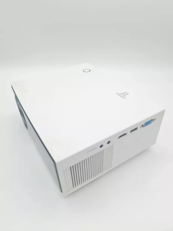 projektor-gc06-okablowanie-pilot-pudelko-technologia-wyswietlania-204793-385693