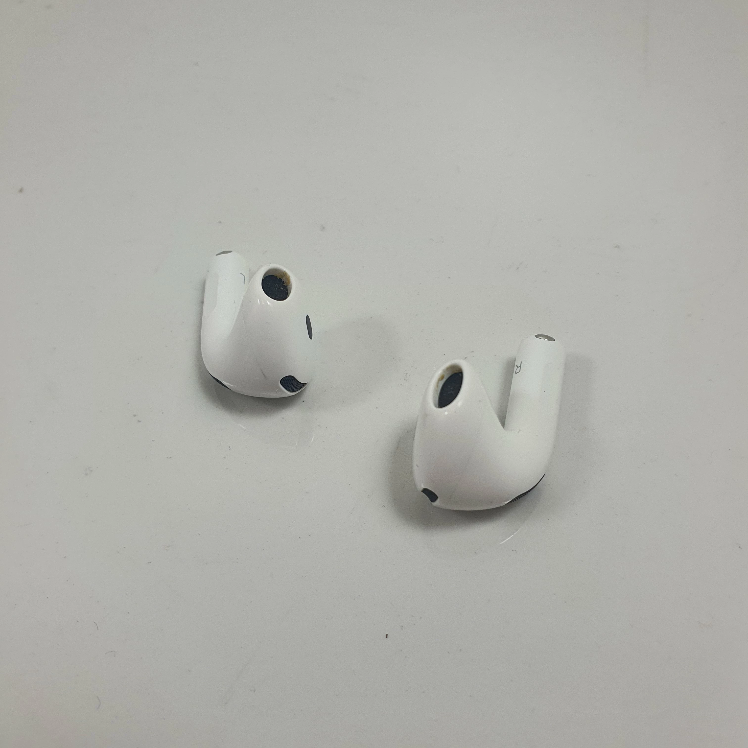 sluchawki-apple-air-pods-4-generacji-stan-11323-2