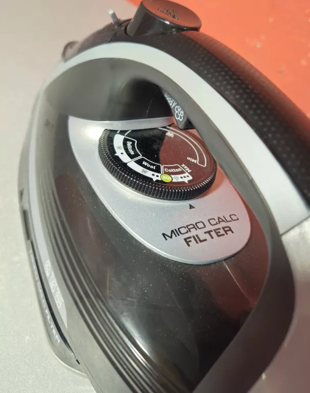 zelazko-tefal-puregliss-fv8062-moc-300000