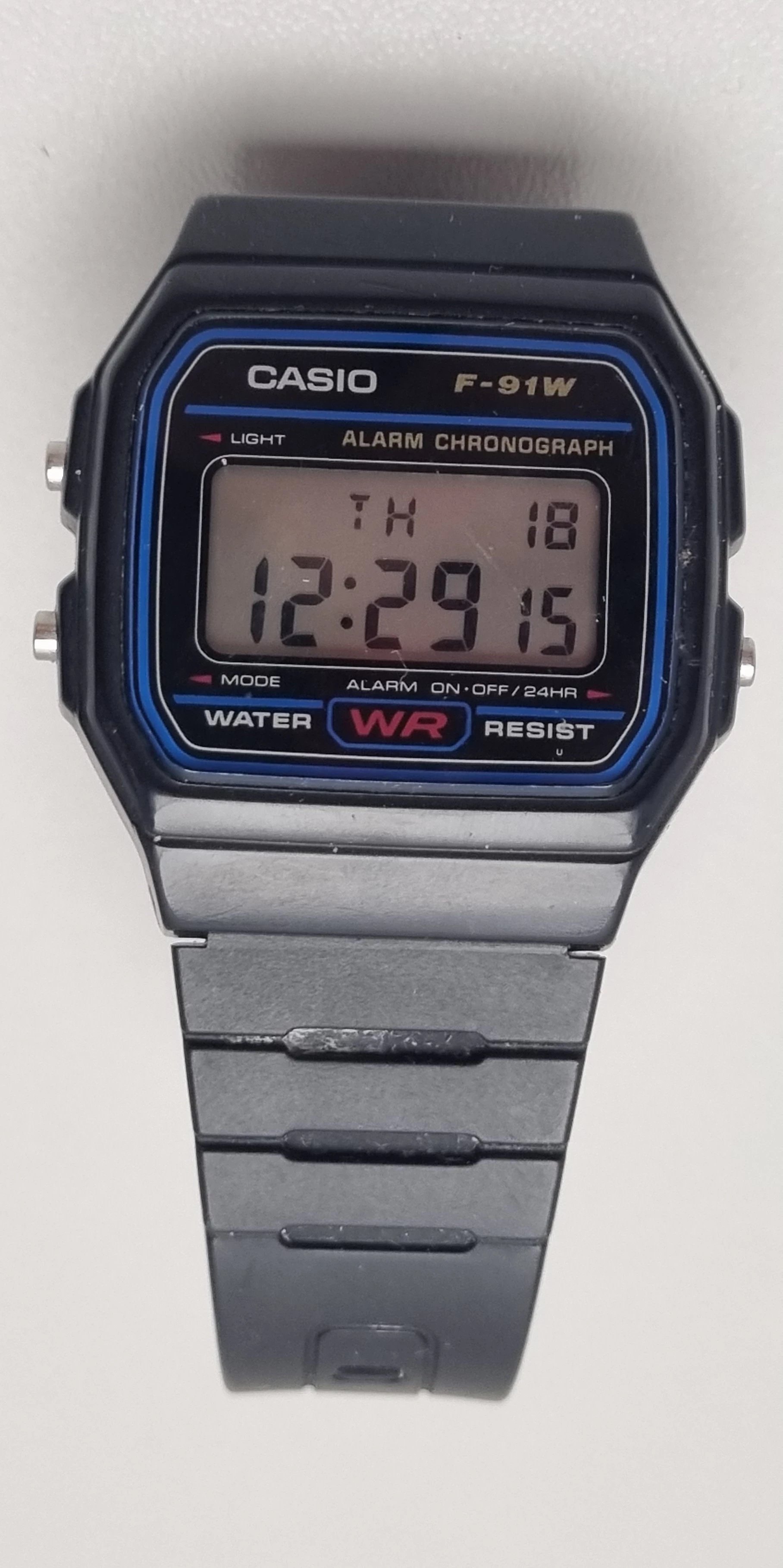 zegarek-casio-f-91w-material-paska-129219-10