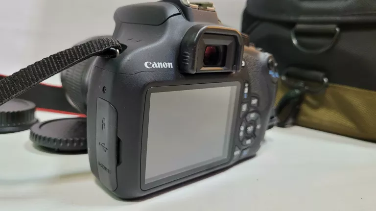 lustrzanka-canon-eos-1200d-obiektyw-18-55mm-akces-opis-stan-11323-238062