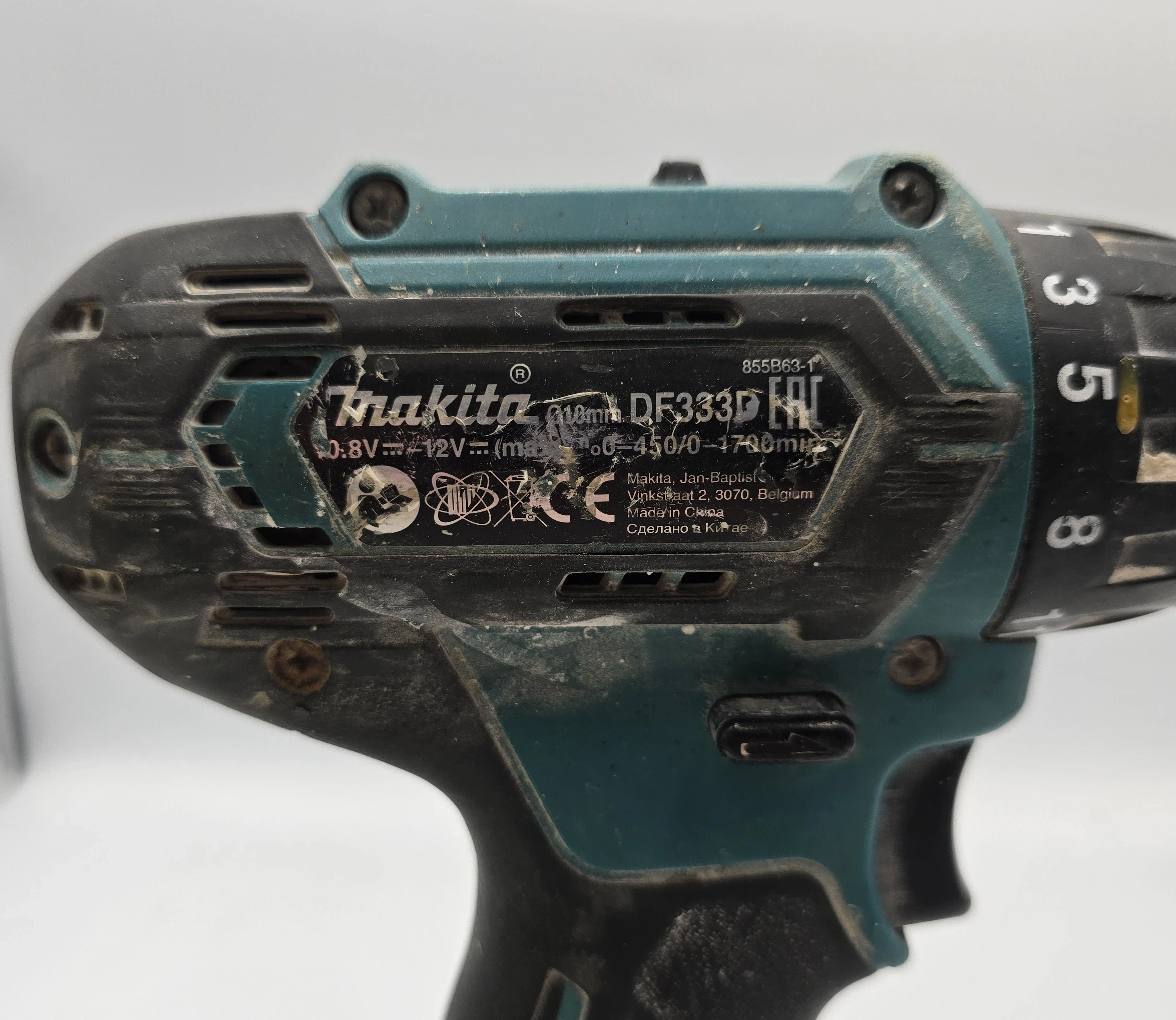 wkretarka-makita-df333d-2ah-aku-stan-11323-2