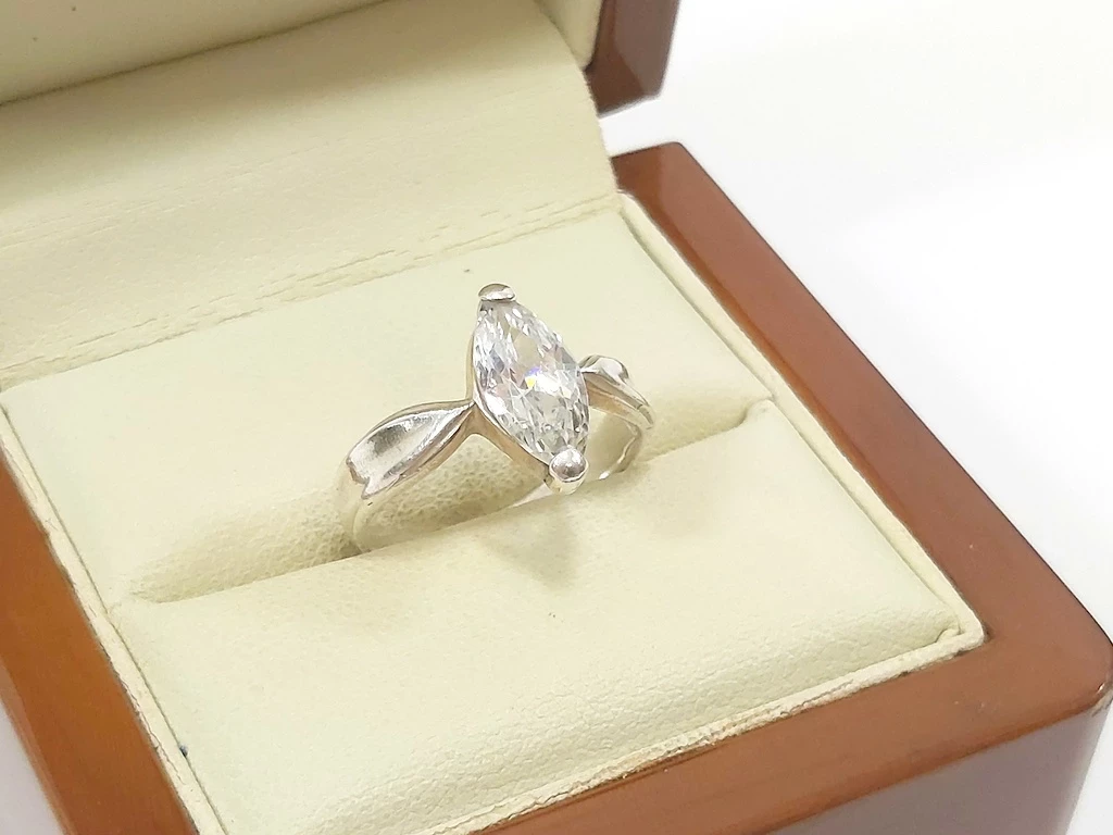 srebrny-pierscionek-proby-925-rozmiar-13-mickiewicza-1-nidzica