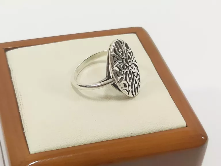 srebrny-azurowy-pierscionek-925-rozmiar-13-material-dominujacy-223721-2048