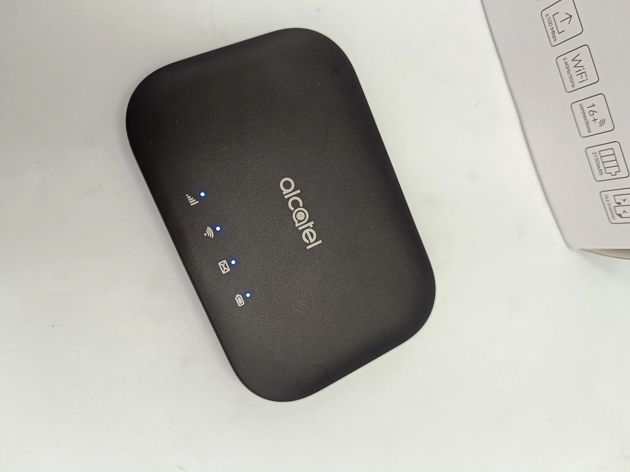 router-przenosny-alcatel-mw70vk-4g-lte-stan-11323-2