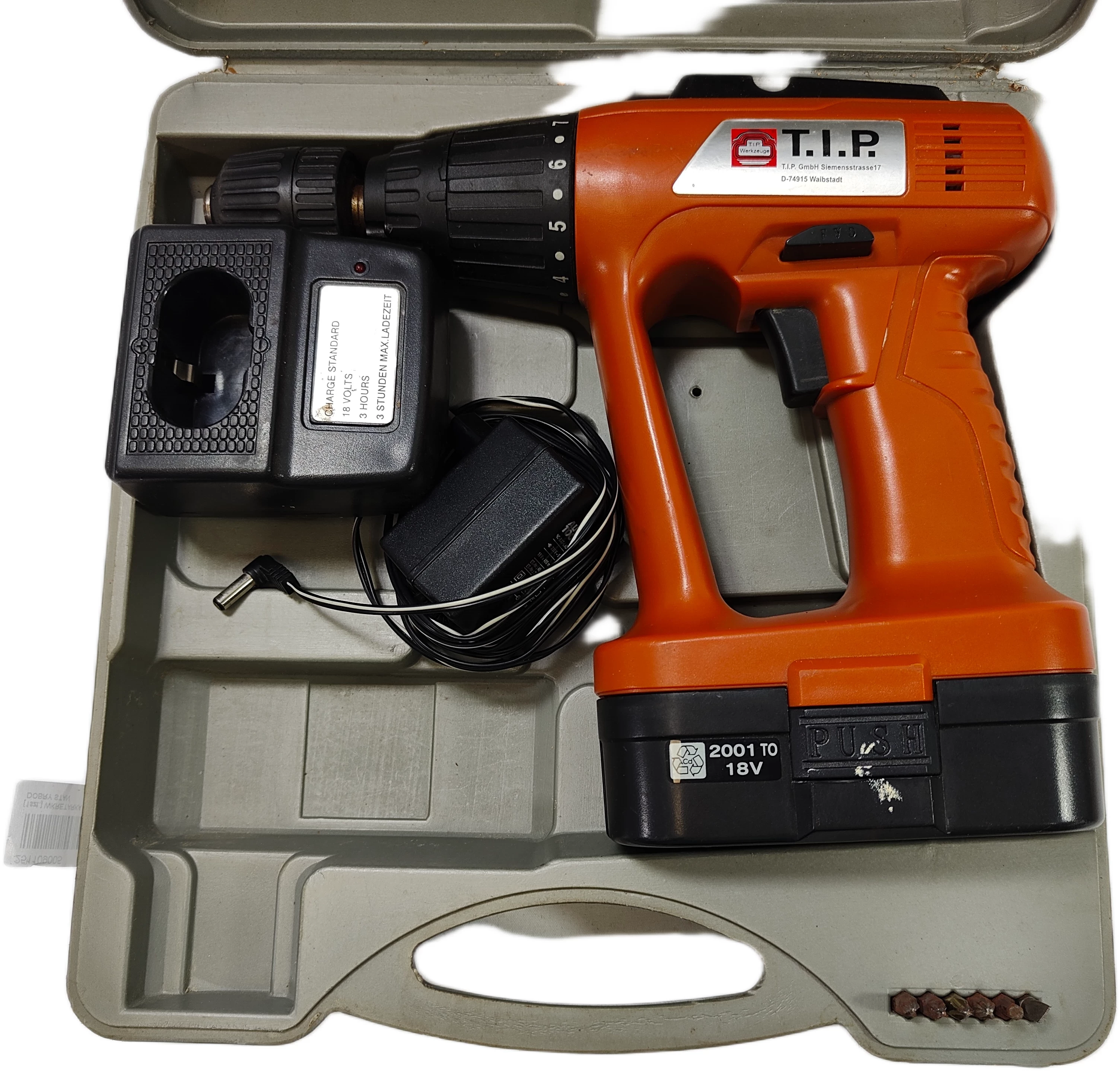 wkretarka-zasilanie-akumulatorowe-tip-d-74915-walizka-wkretarka-kod-producenta-5902445568211