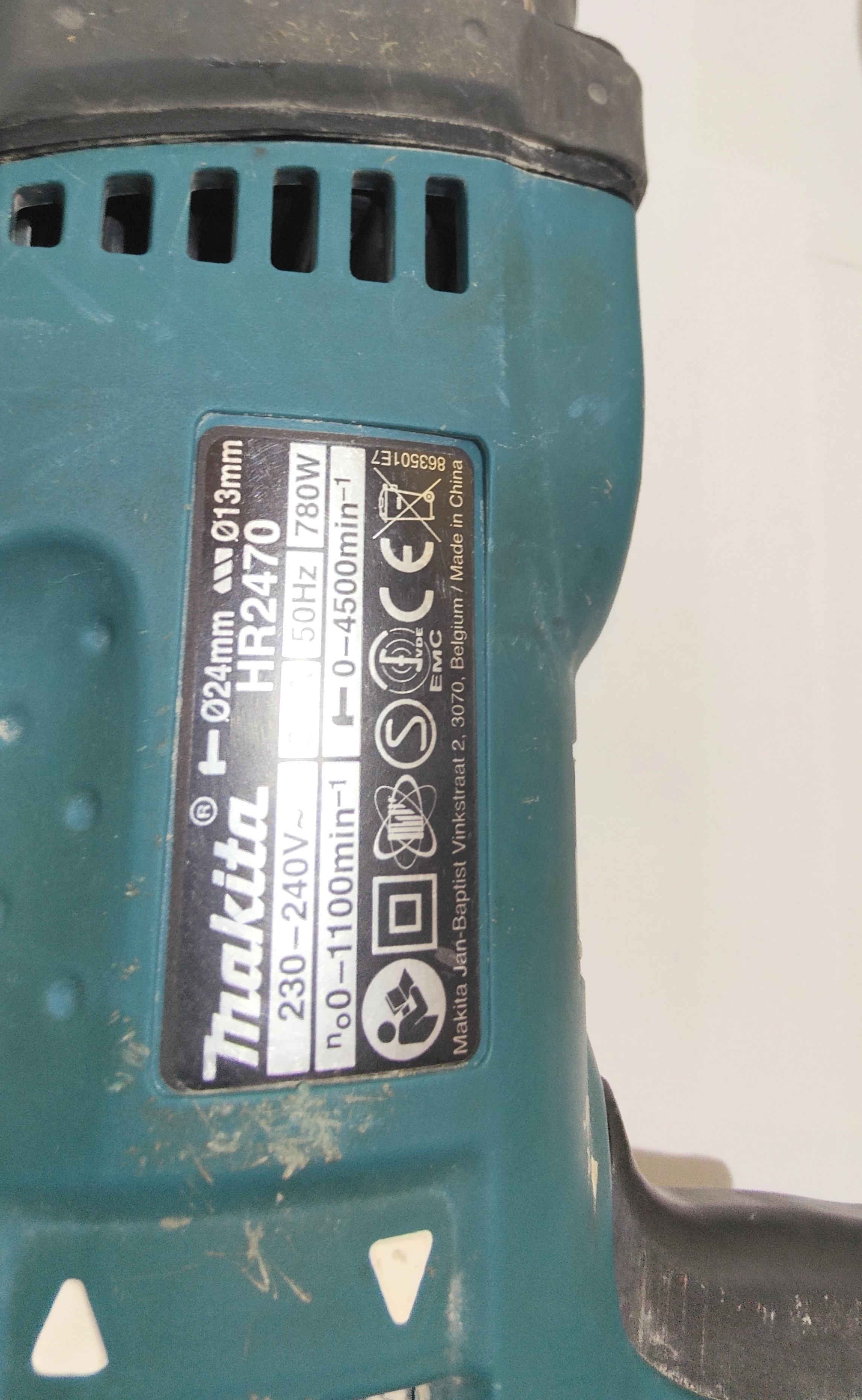 mlotowiertarka-makita-hr2470-energia-udaru-270