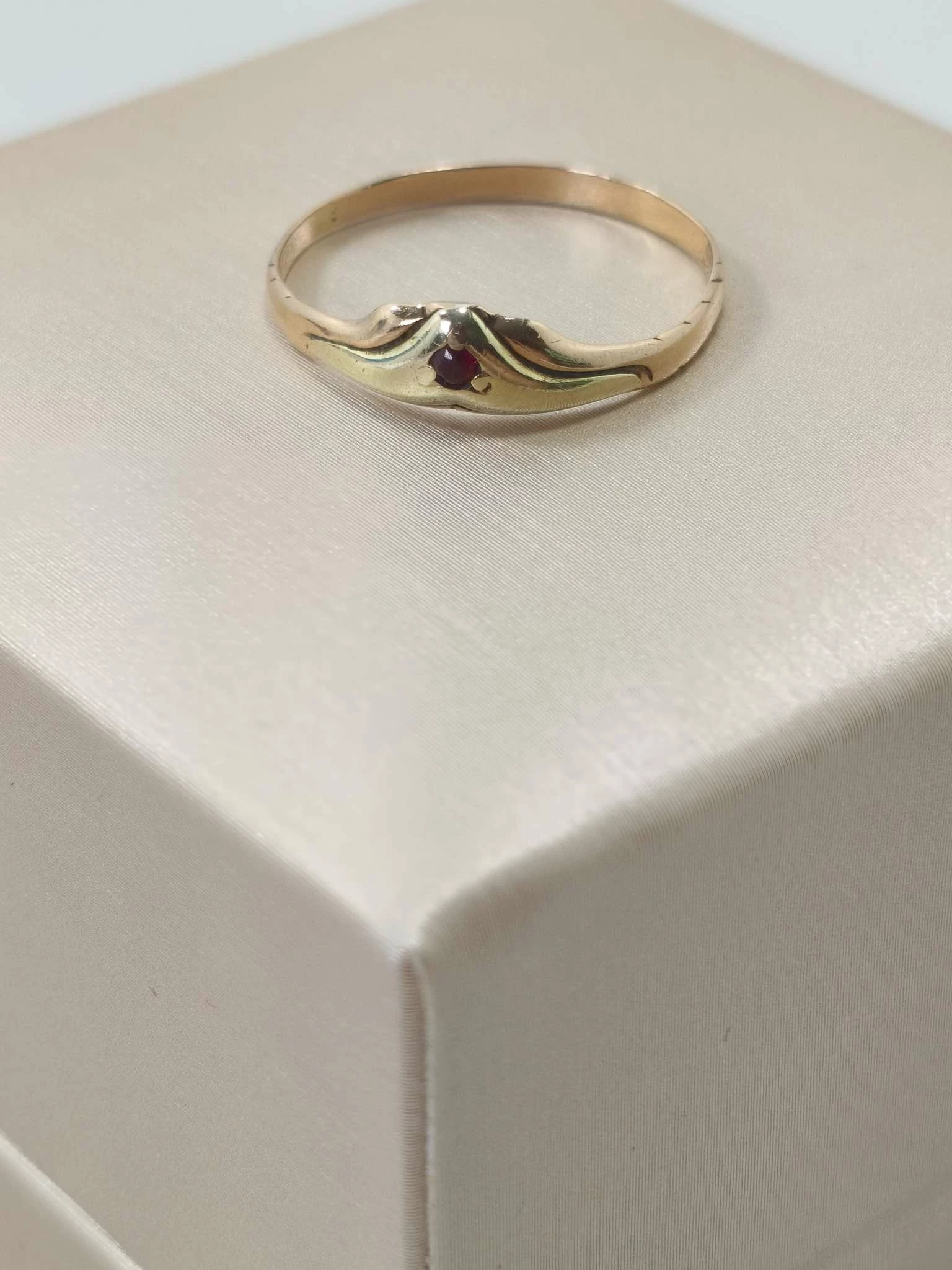 zloty-pierscionek-syntetyczny-granat-p585w125r16-rozmiarsrednica-wew-mm-372-16