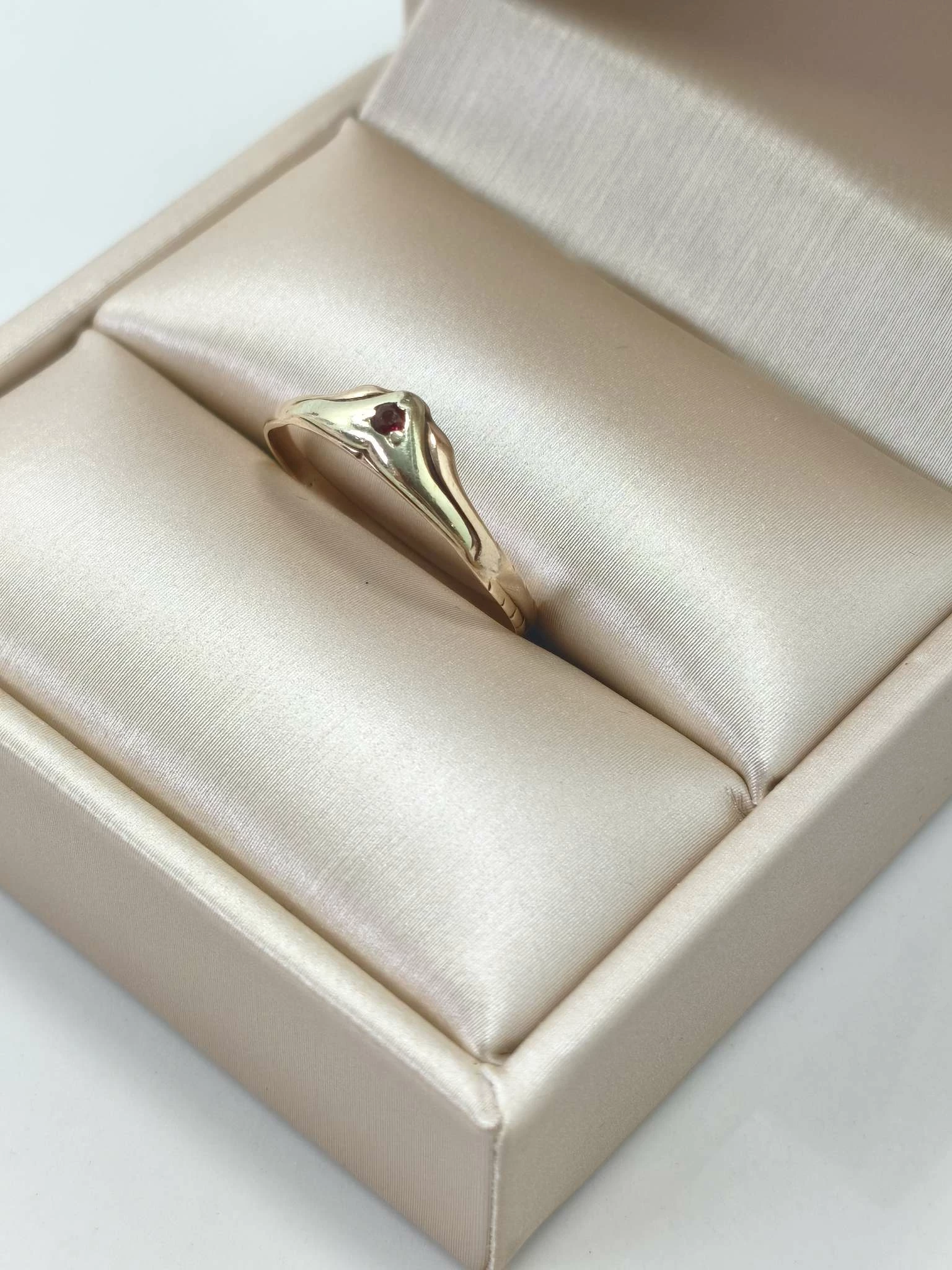 zloty-pierscionek-syntetyczny-granat-p585w125r16-sieminskiego-37-gliwice