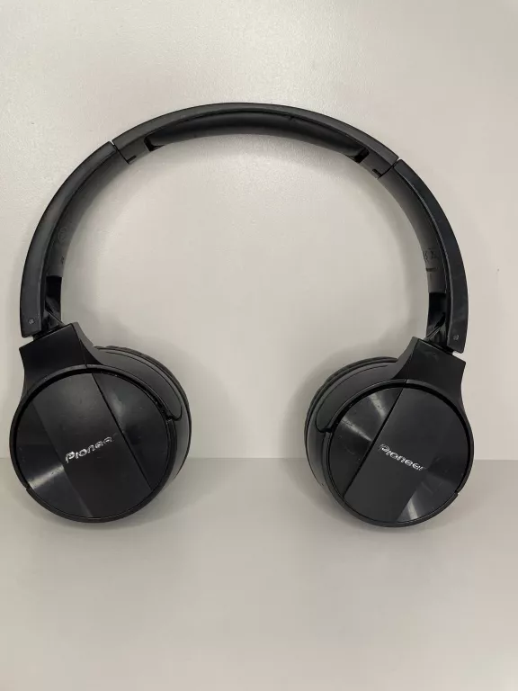 sluchawki-pioneer-se-mj553bt-k-nauszne-bezprzewodowe-rynek-27-ostrow