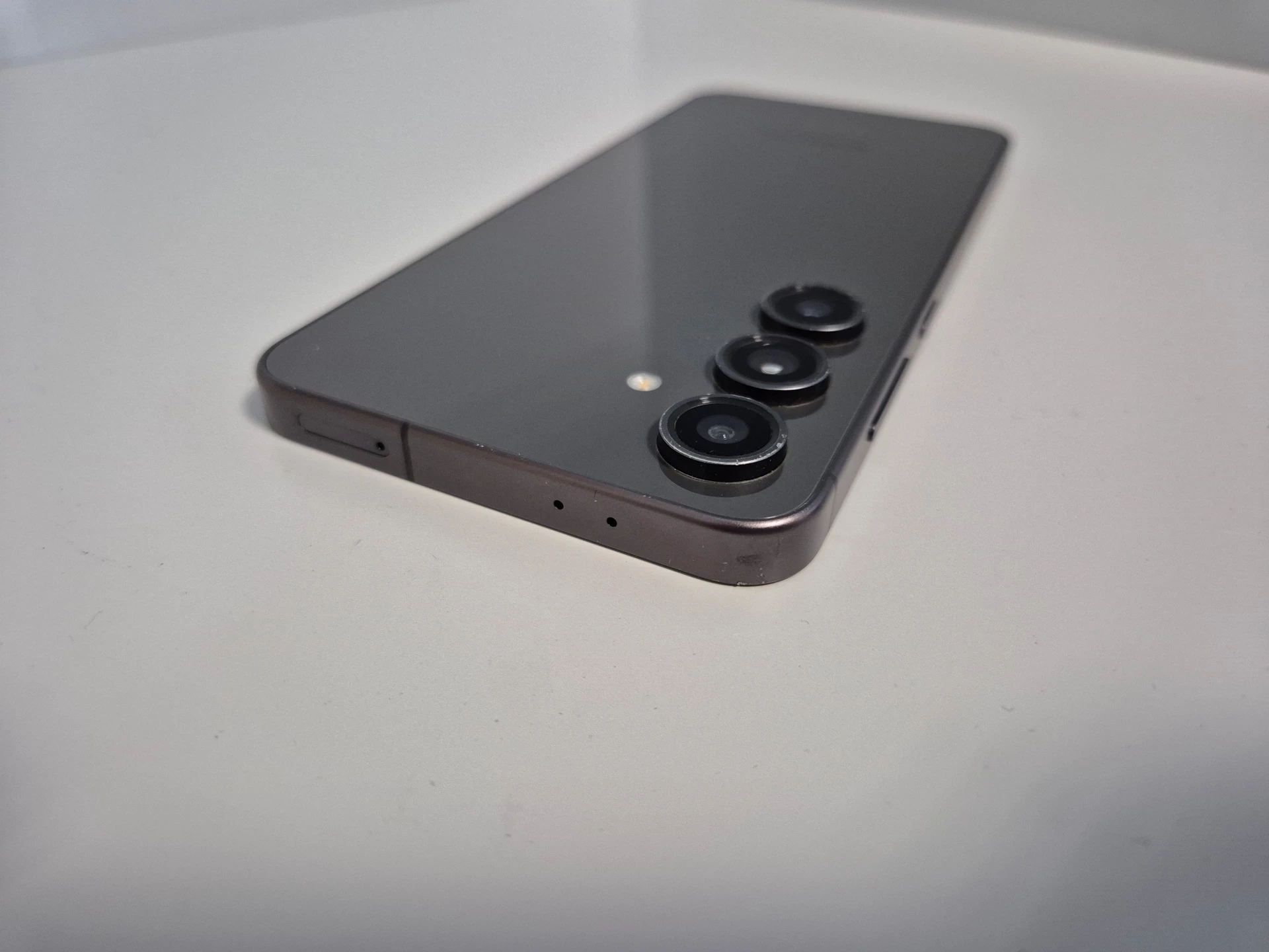 samsung-s24-fe-8128gb-opis-stan-11323-1223453