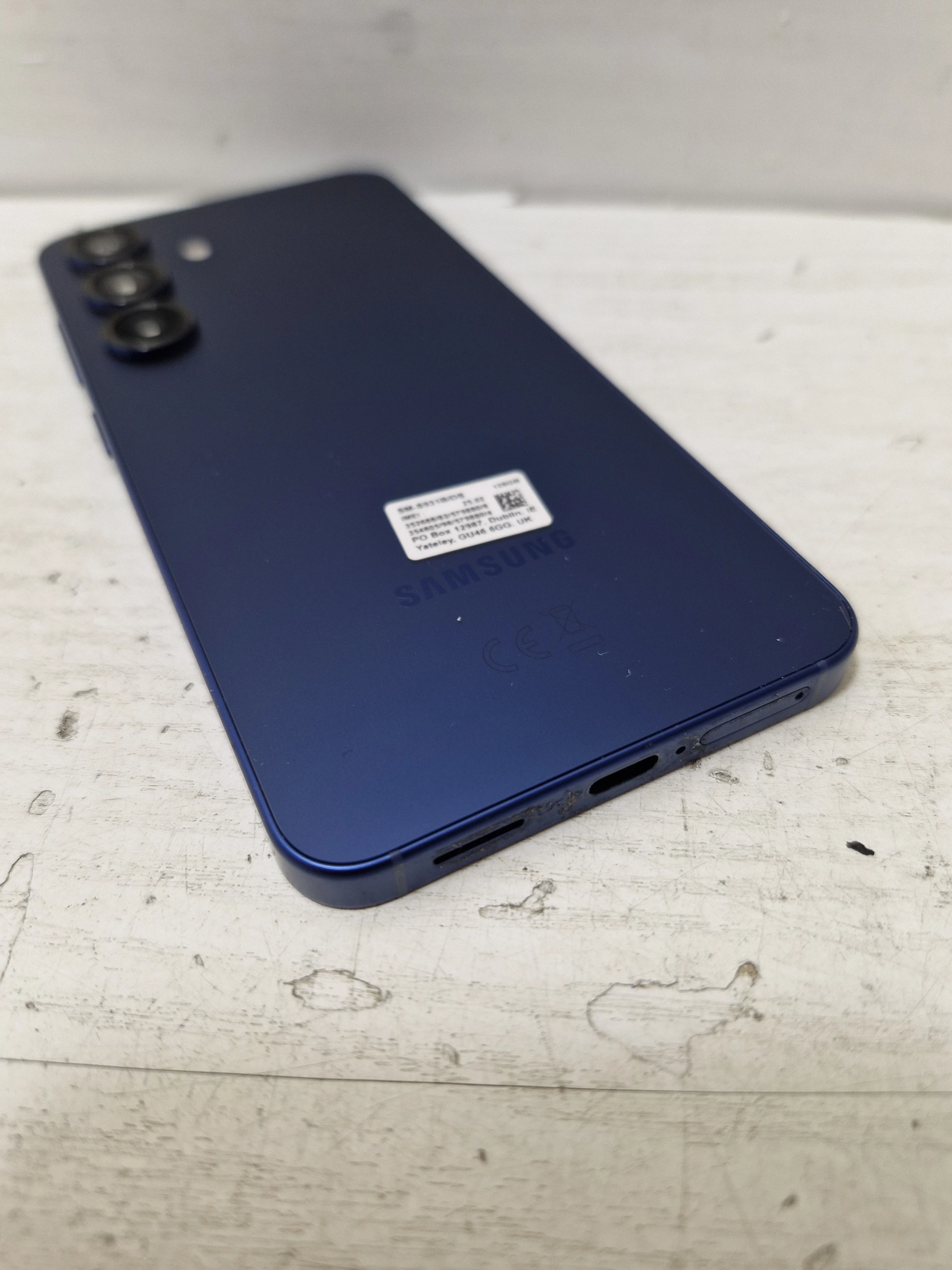 telefon-galaxy-s25-przekatna-ekranu-620