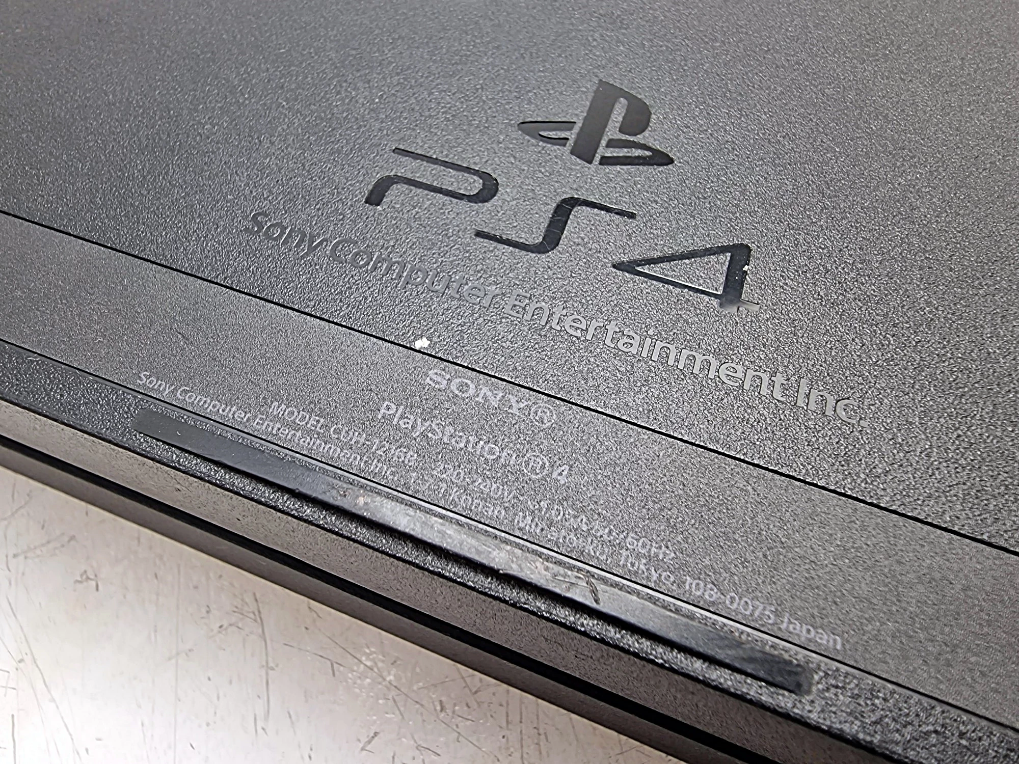 konsola-ps4-1t-cuh-1216b-gry-w-zestawie-205998-225570