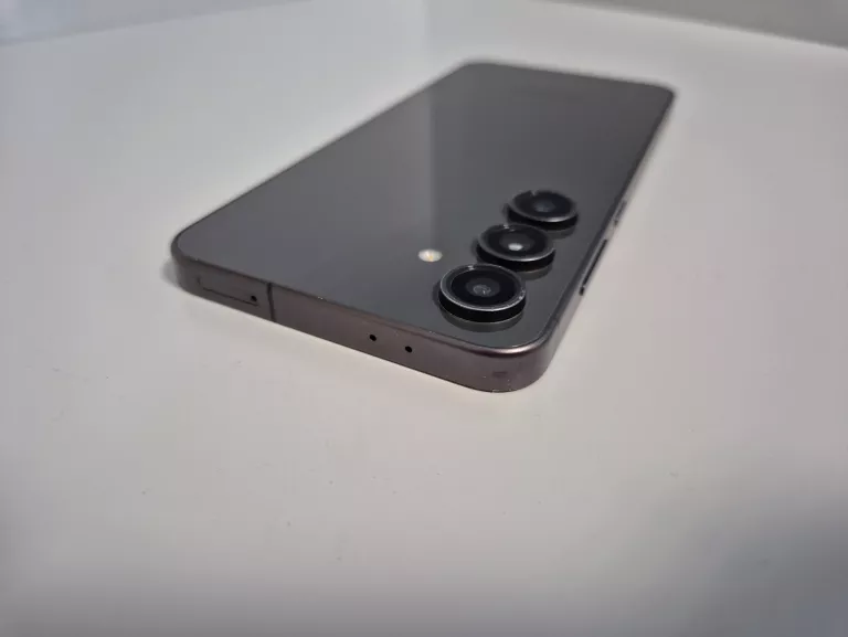 samsung-s24-fe-8128gb-opis-stan-11323-1223453