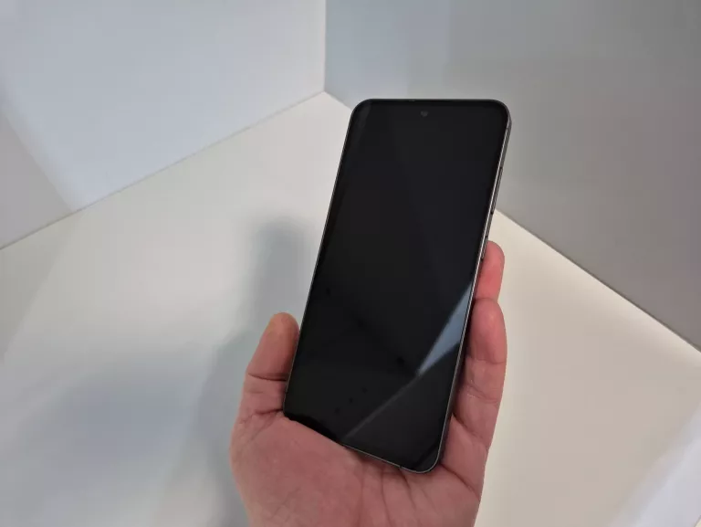 samsung-s24-fe-8128gb-opis-przekatna-ekranu-670