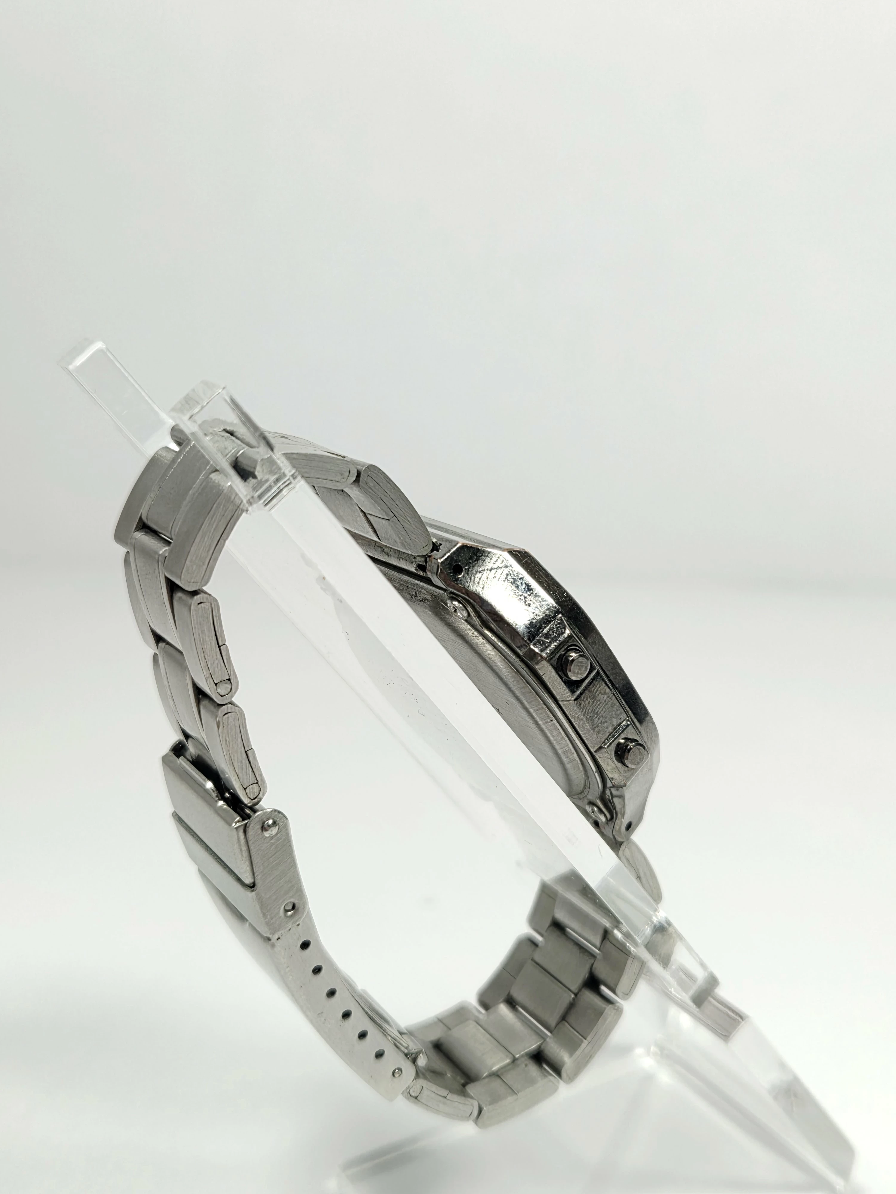 zegarek-casio-a168we-ksztalt-koperty-129223-4