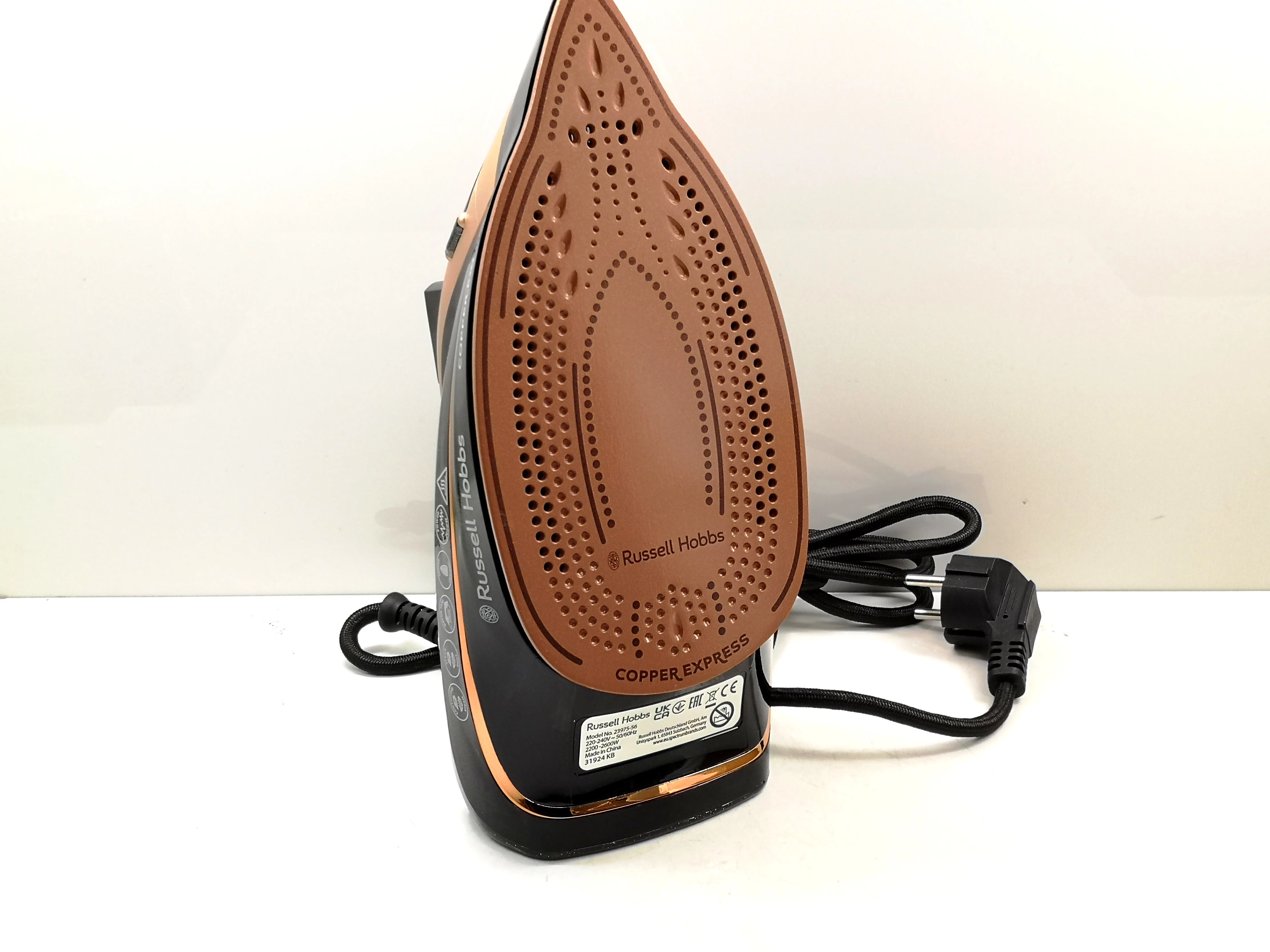 zelazko-russell-hobbs-23975-2600-w-kolor-dominujacy-129357-3