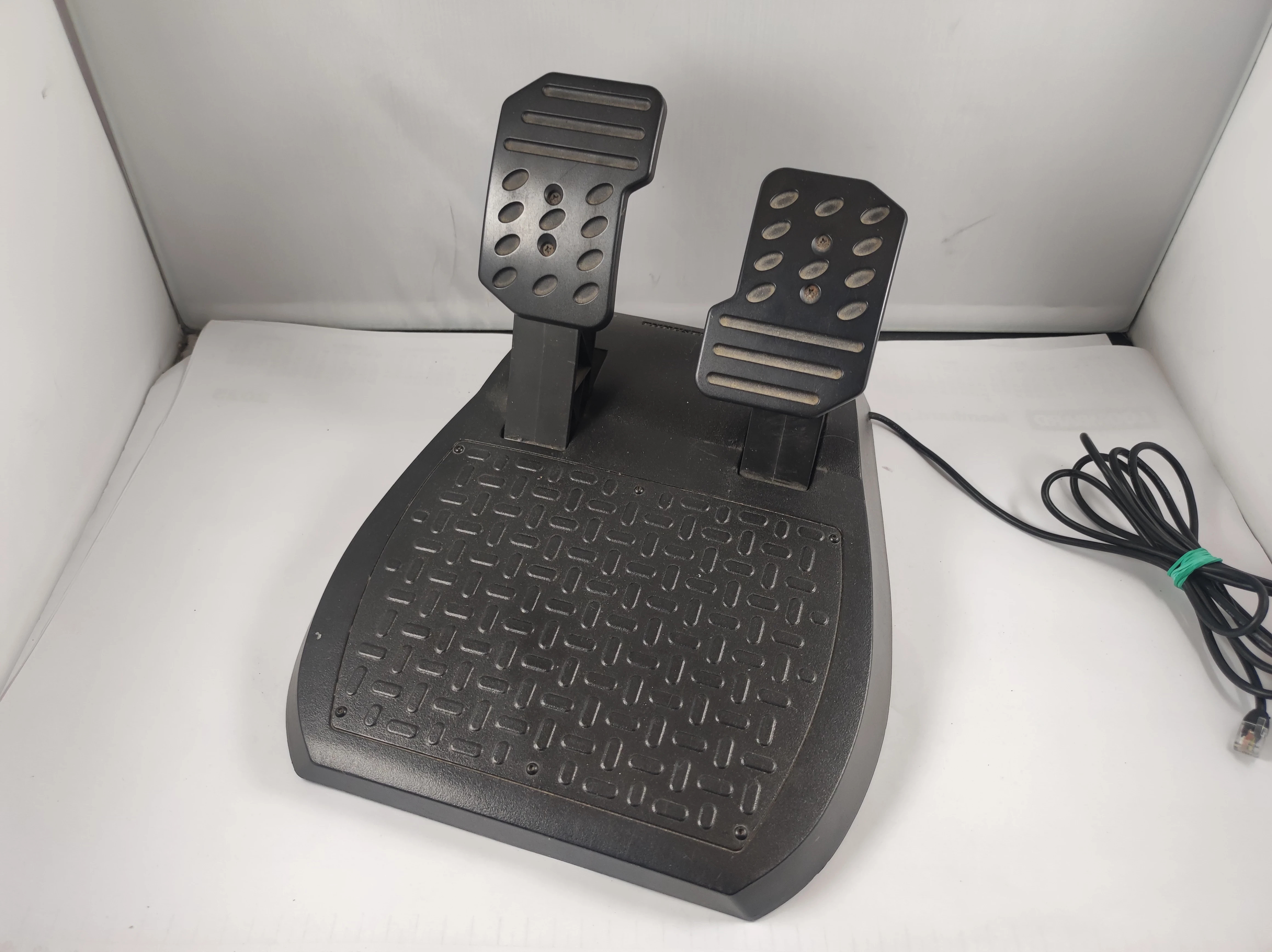 kierownica-do-xobox-thrustmaster-tmx-force-feedback-pedaly-lacznosc-234281-380645