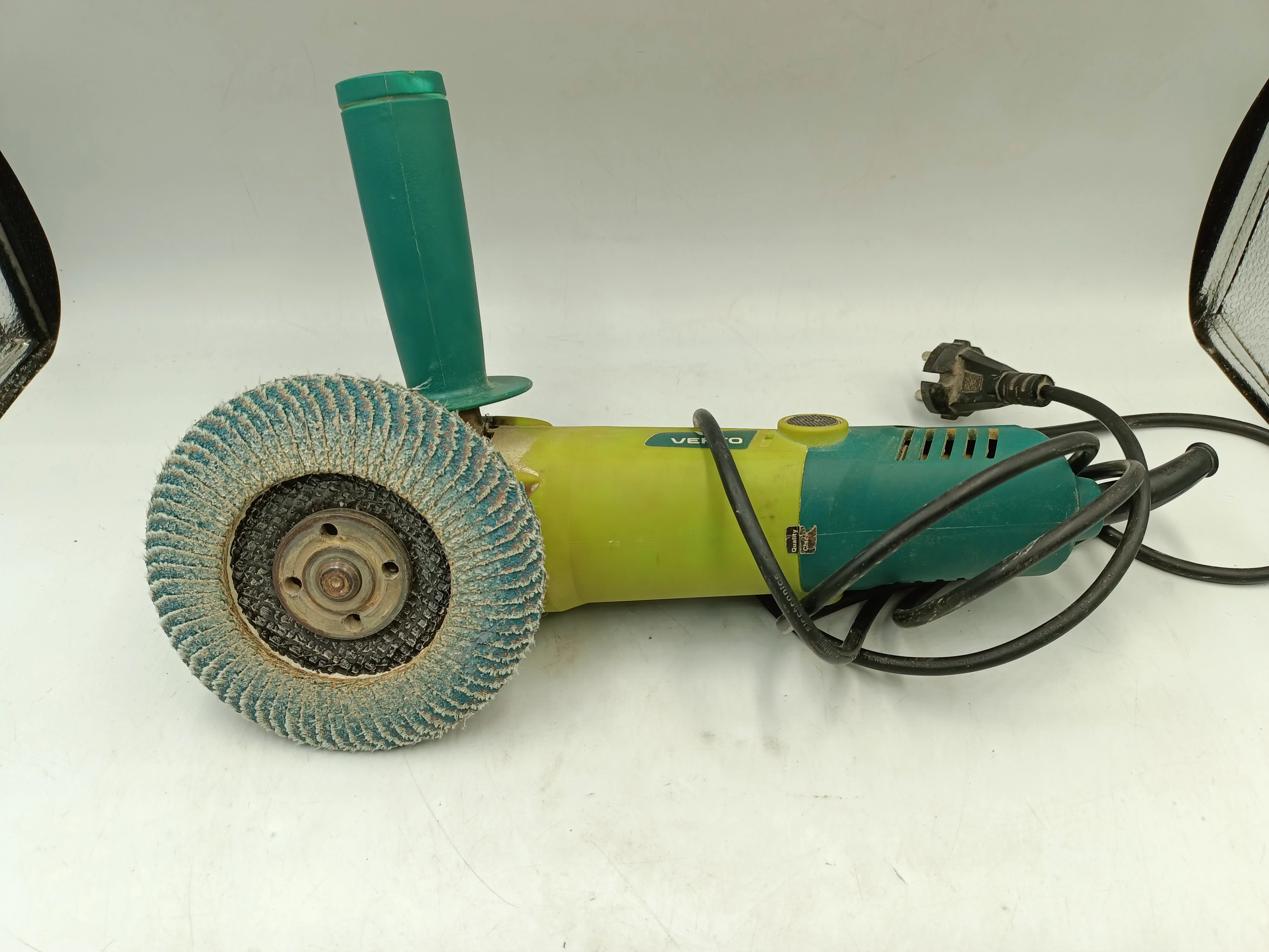 szlifierka-katowa-verto-51g091-rodzaj-zasilania-128529-2