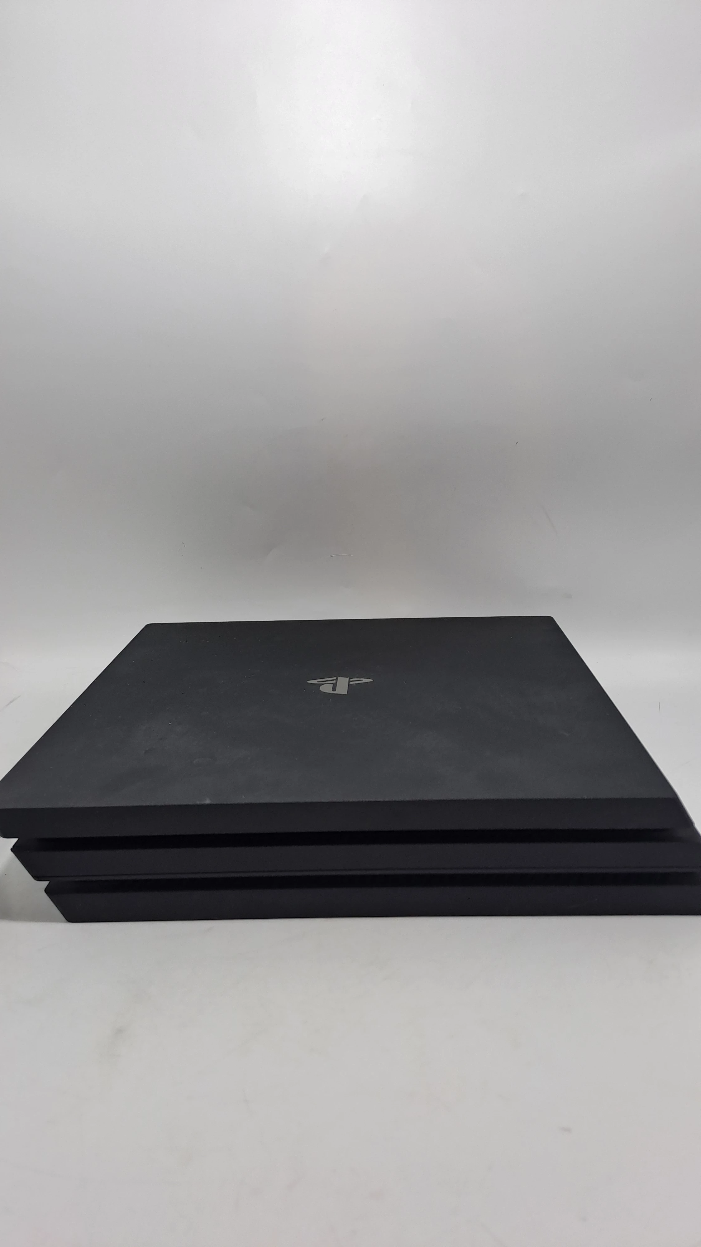 konsola-playstation-ps4-pro-1tb-gry-w-zestawie-205998-225574