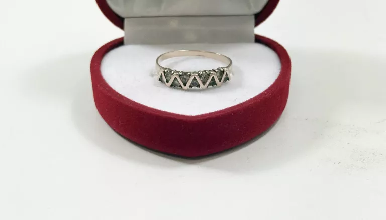 wyrob-jubilerski-uzywany-zloty-pierscionek-z-cyrkoniami-333241g-krupowki-75-zakopane