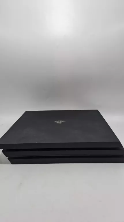 konsola-playstation-ps4-pro-1tb-gry-w-zestawie-205998-225574