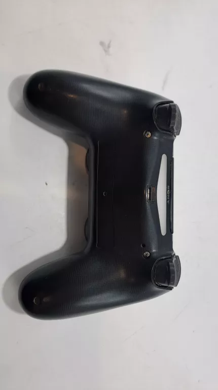 konsola-playstation-ps4-pro-1tb-stan-11323-2