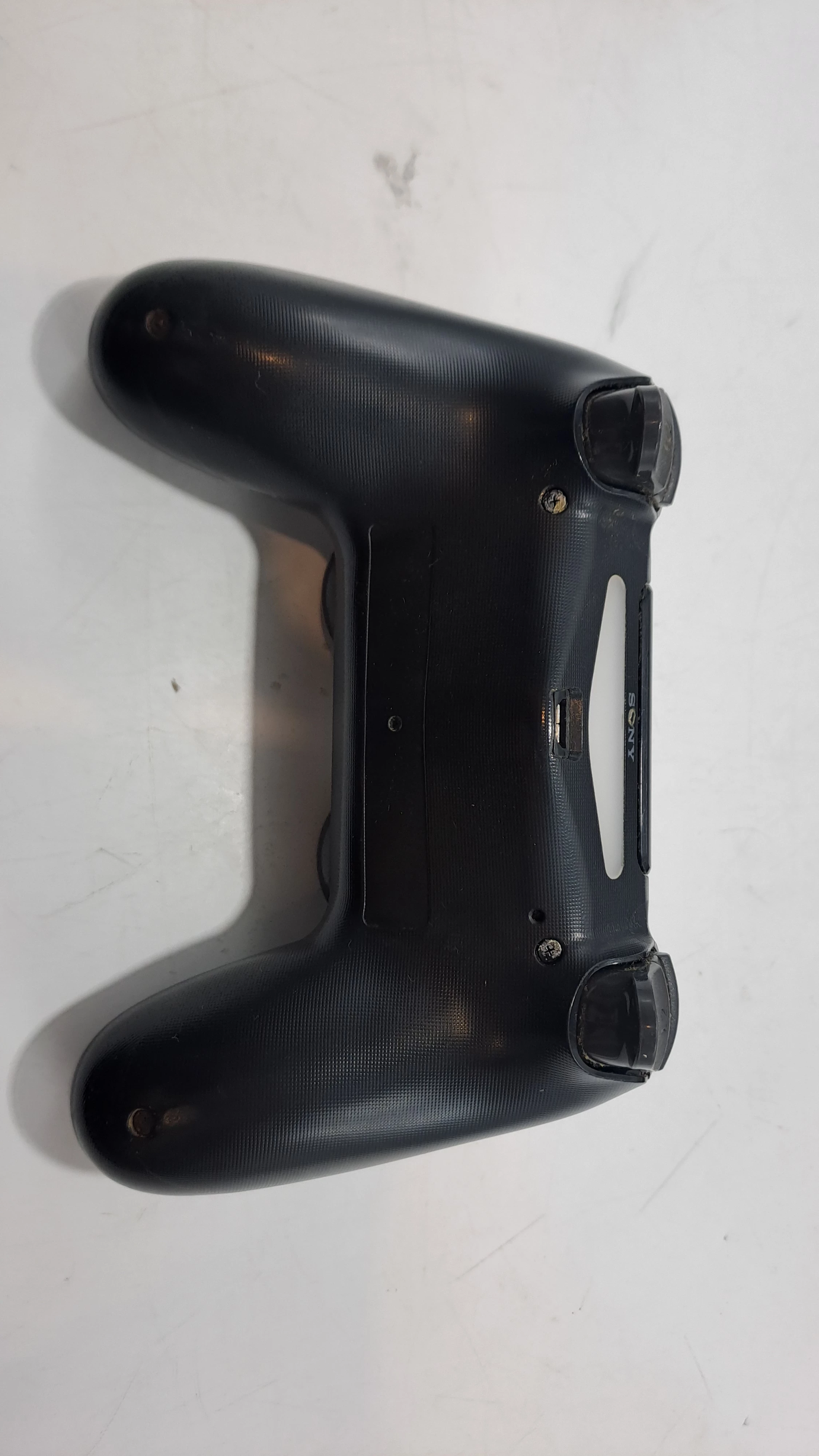 konsola-playstation-ps4-pro-1tb-stan-11323-2