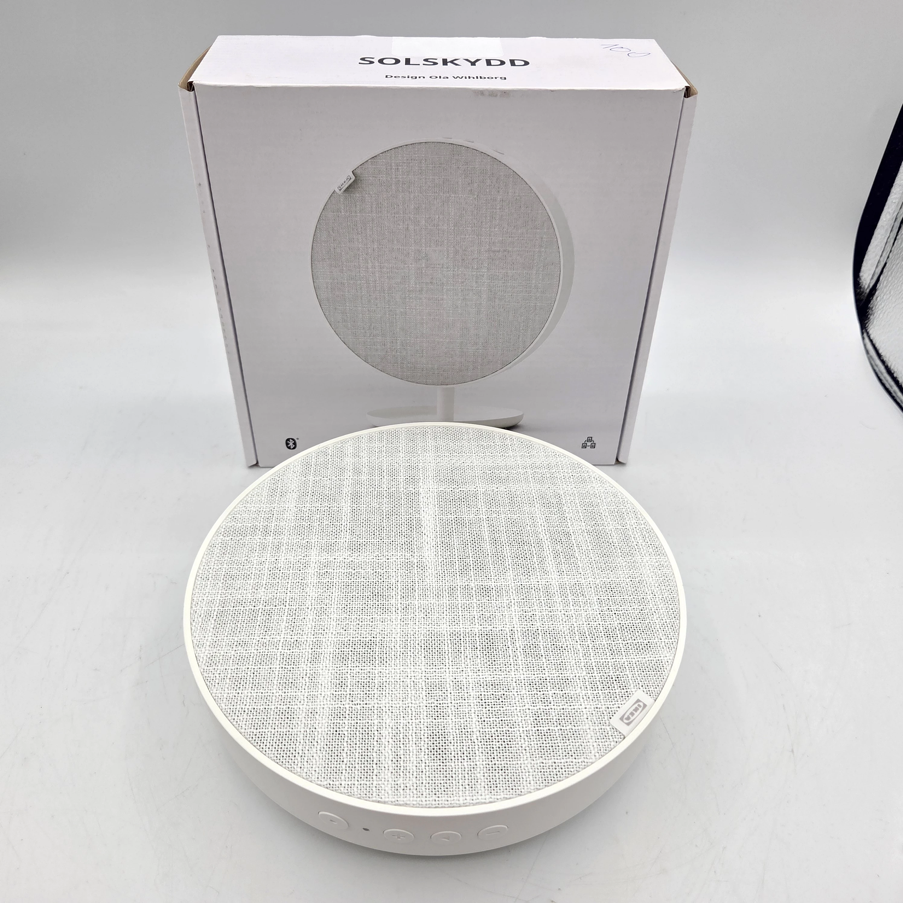 ikea-solskydd-przenosny-glosnik-bluetooth-bialy-19-cm-60605884-3-maja-48-poznan-ska-x